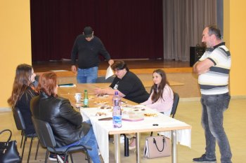 Privítanie členov Rozvojového tímu v obci Skrabské