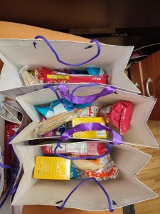 Návšteva v rodine a odovzdanie darčekov samostatne žijúcim nepracujúcim seniorom